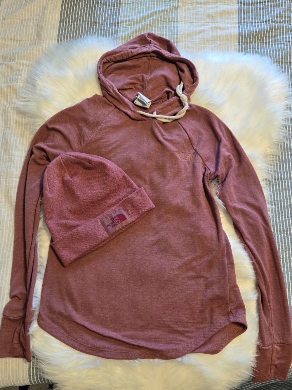 The North Face matching Beenie and Long-sleeve Pullover, Size XS.